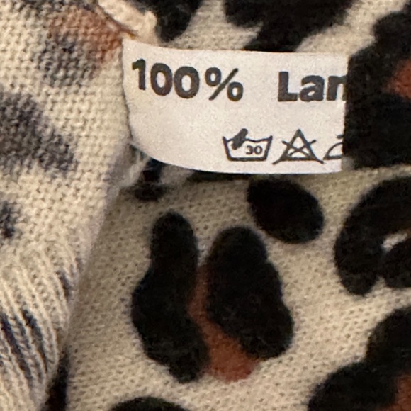 Oppio Womens Leopard Print Cardigan Sweater - Picture 8 of 9